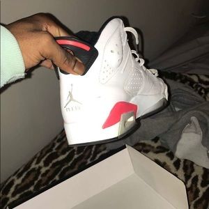 Slight wear 8/10 jordan 6s